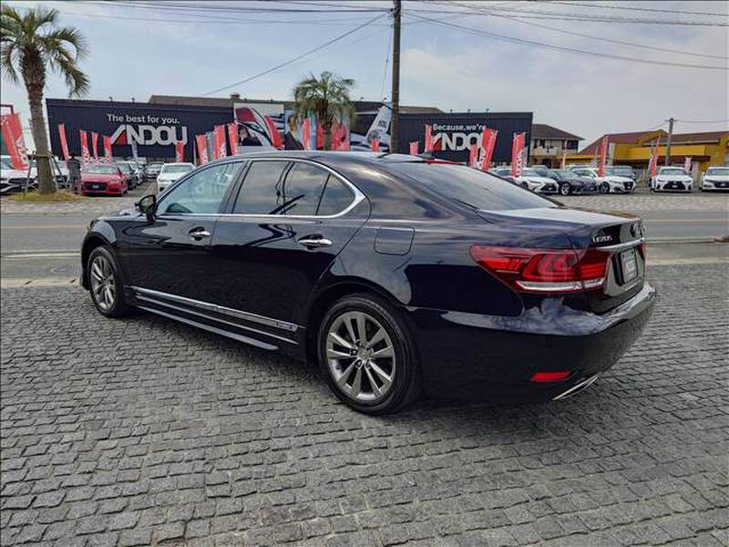 LEXUS LS
