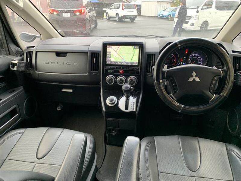 MITSUBISHI DELICA D5