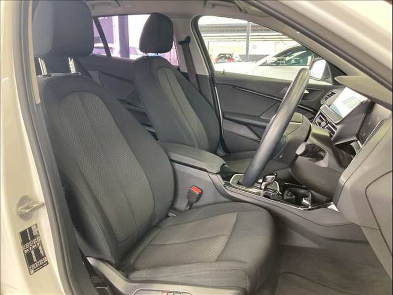BMW 1 SERIES