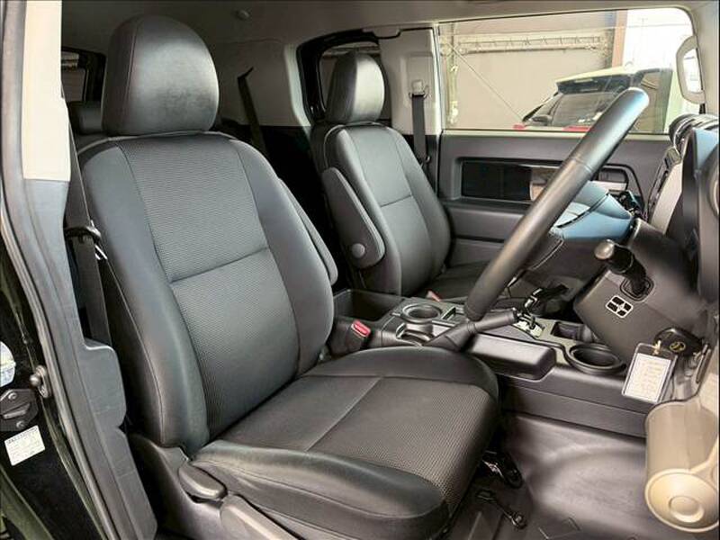 TOYOTA FJ CRUISER