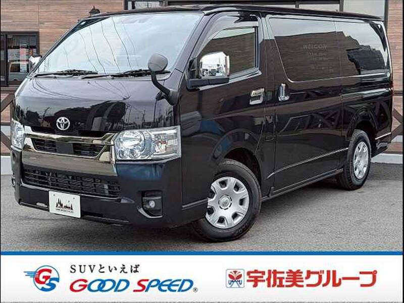 TOYOTA HIACE VAN