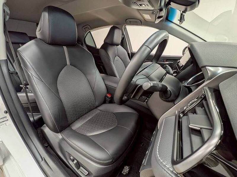 TOYOTA CAMRY