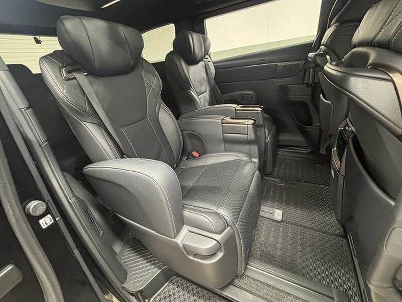 TOYOTA VELLFIRE HYBRID