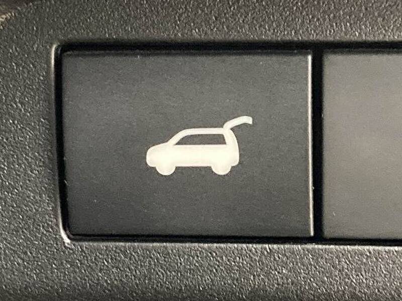 MITSUBISHI OUTLANDER PHV