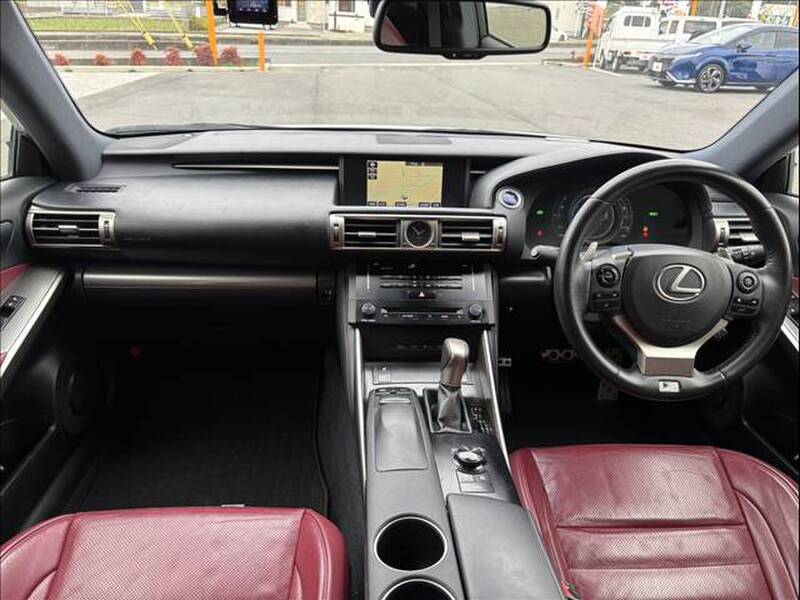 LEXUS IS