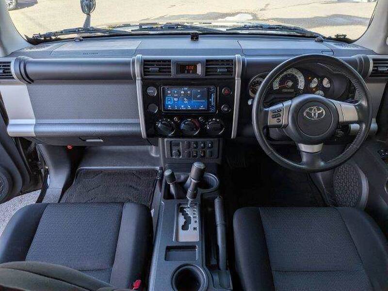 TOYOTA FJ CRUISER