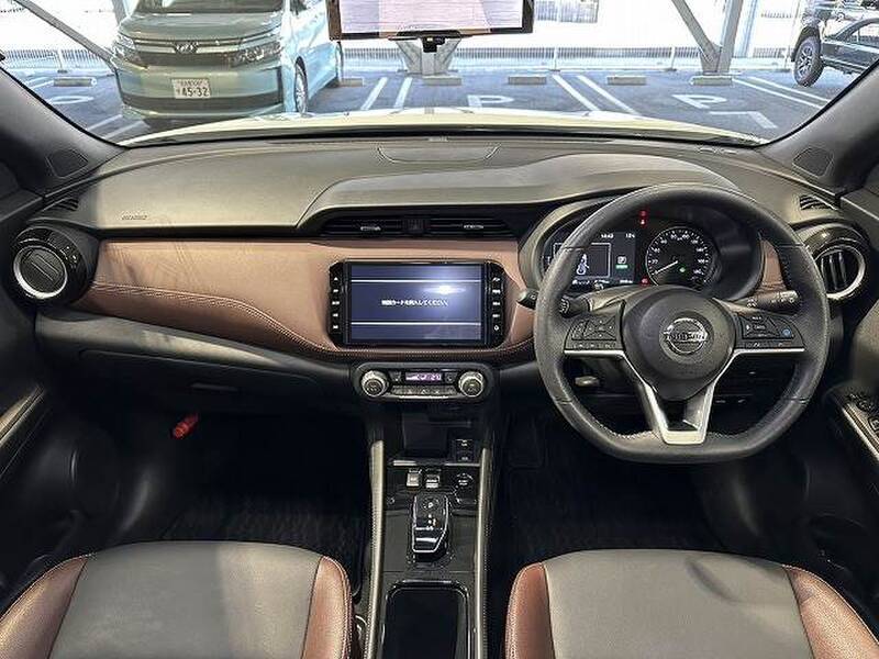 NISSAN KICKS