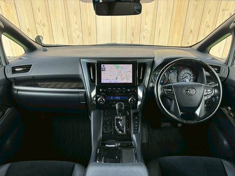 TOYOTA ALPHARD HYBRID