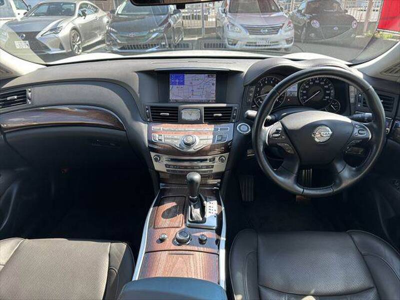 NISSAN FUGA