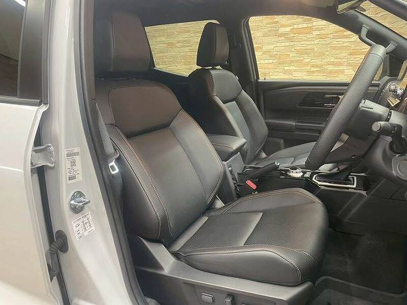 MITSUBISHI TRITON