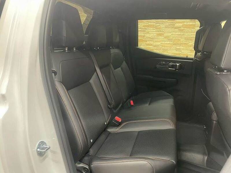 MITSUBISHI TRITON