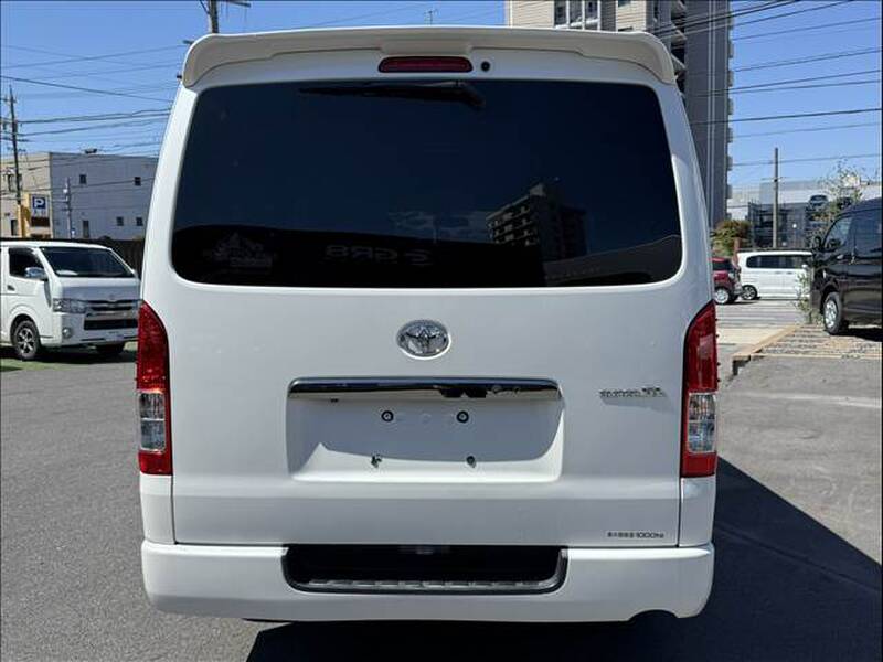 TOYOTA REGIUS ACE