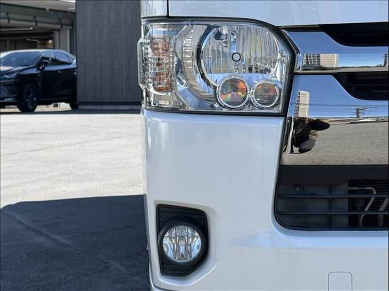 TOYOTA REGIUS ACE