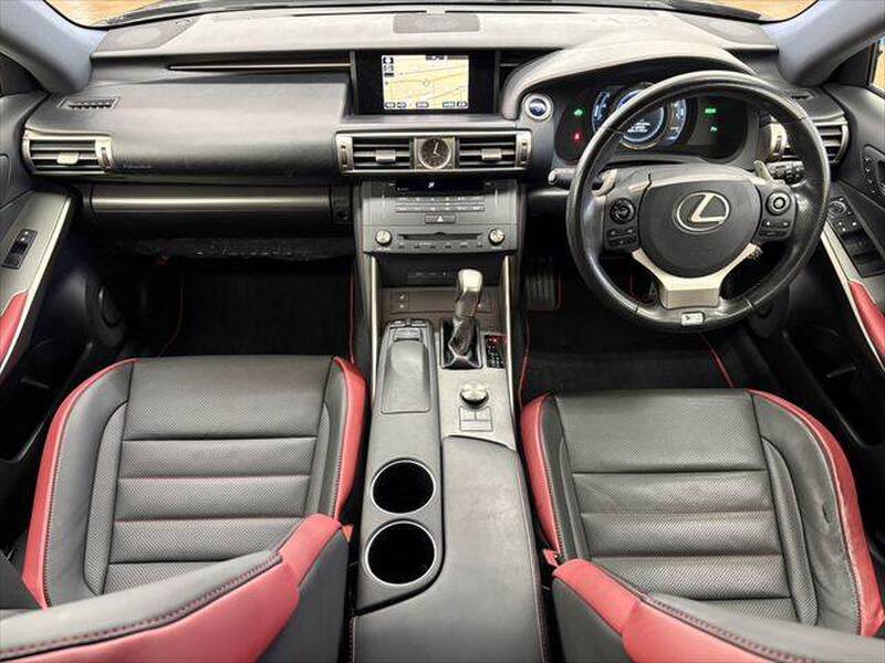 LEXUS IS
