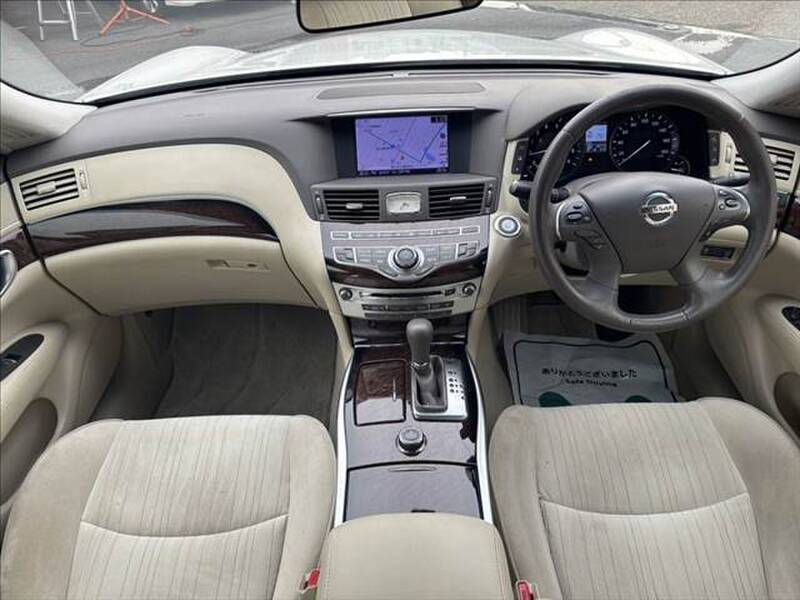 NISSAN FUGA