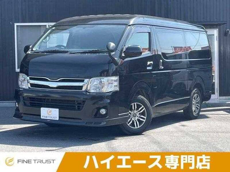 TOYOTA HIACE WAGON