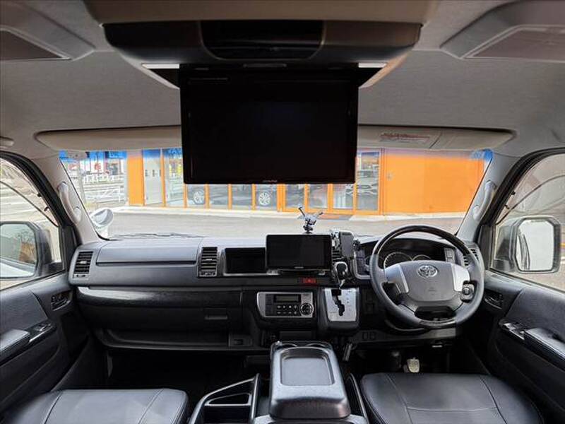 TOYOTA REGIUS ACE VAN