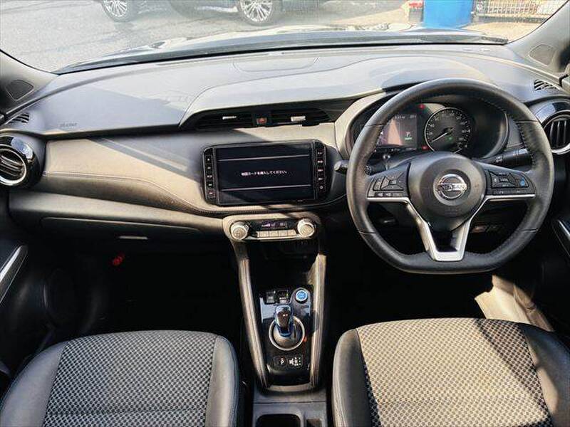 NISSAN KICKS