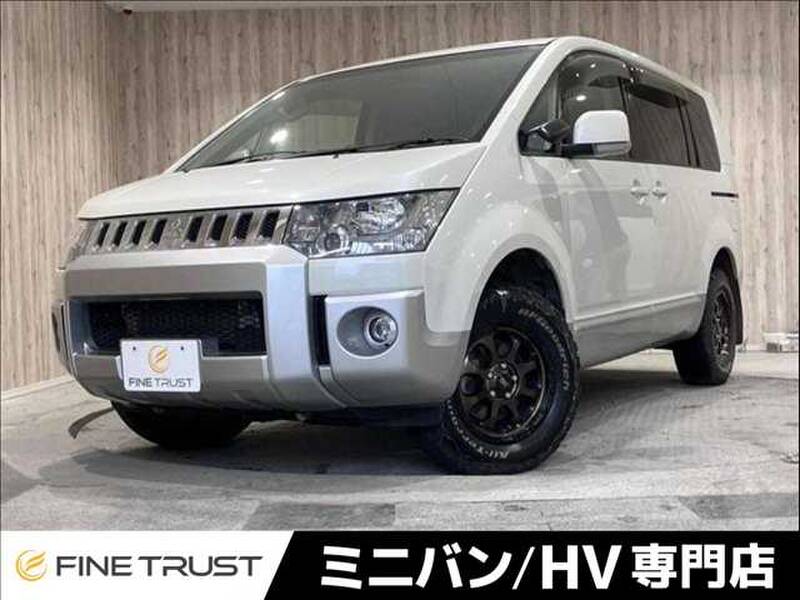 MITSUBISHI DELICA D5