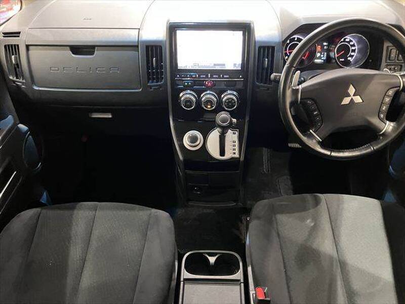 MITSUBISHI DELICA D5