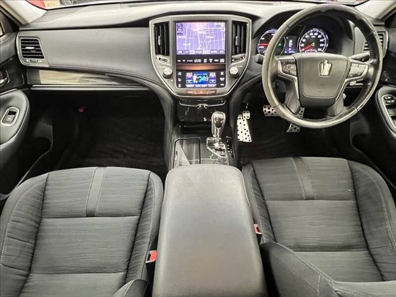 TOYOTA CROWN ATHLETE