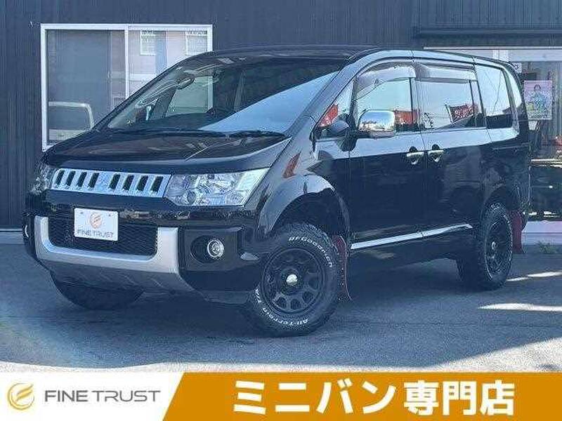 MITSUBISHI DELICA D5