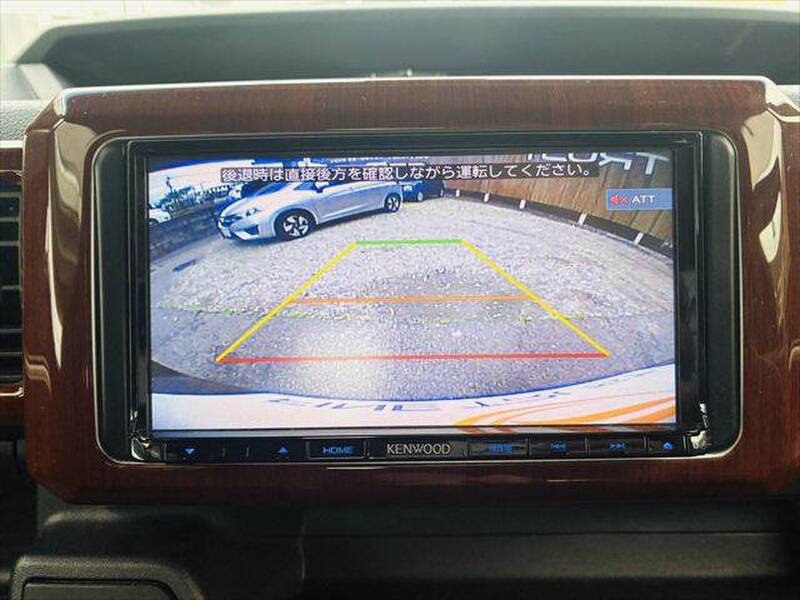 DAIHATSU WAKE