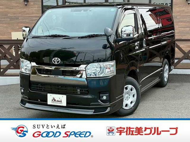 TOYOTA HIACE VAN