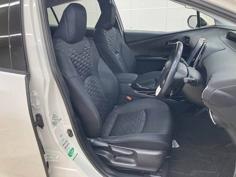TOYOTA PRIUS PHV