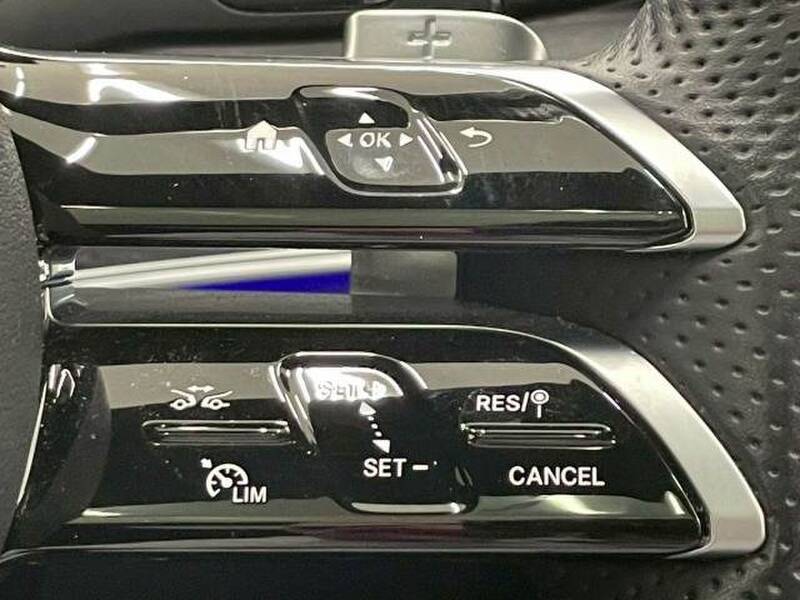 MERCEDES BENZ E-CLASS Sedan