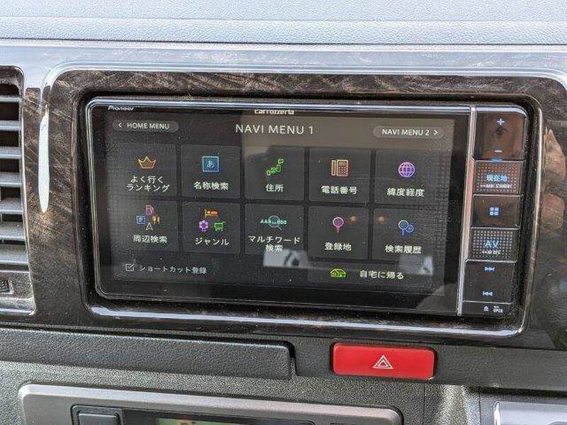 TOYOTA HIACE VAN
