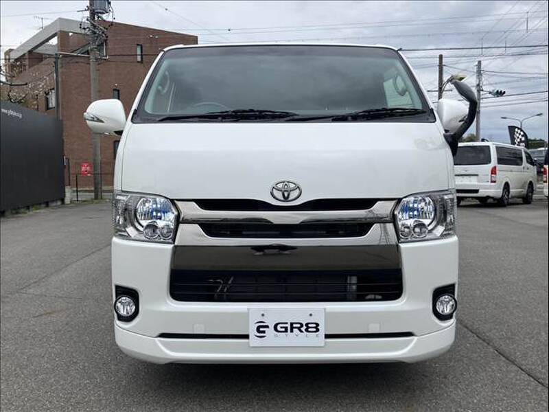 TOYOTA REGIUS ACE VAN