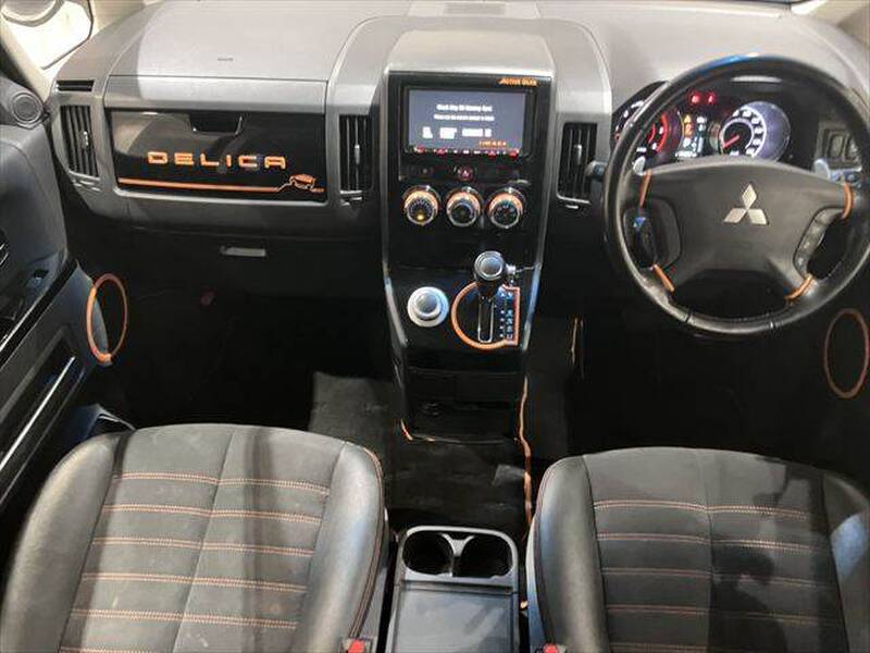 MITSUBISHI DELICA D5