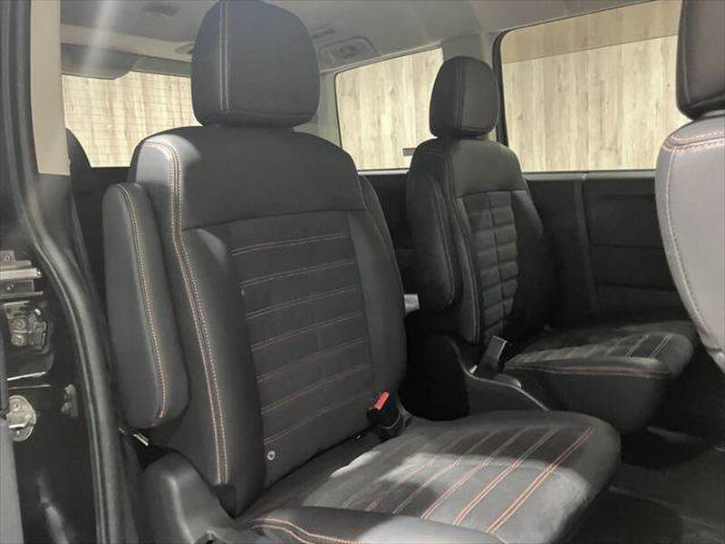 MITSUBISHI DELICA D5