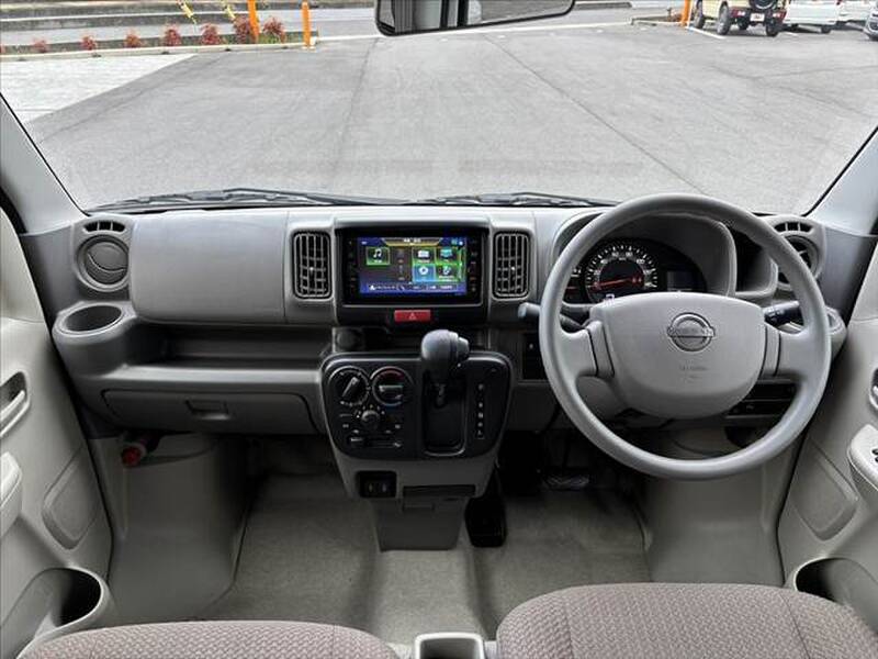 NISSAN CLIPPER VAN