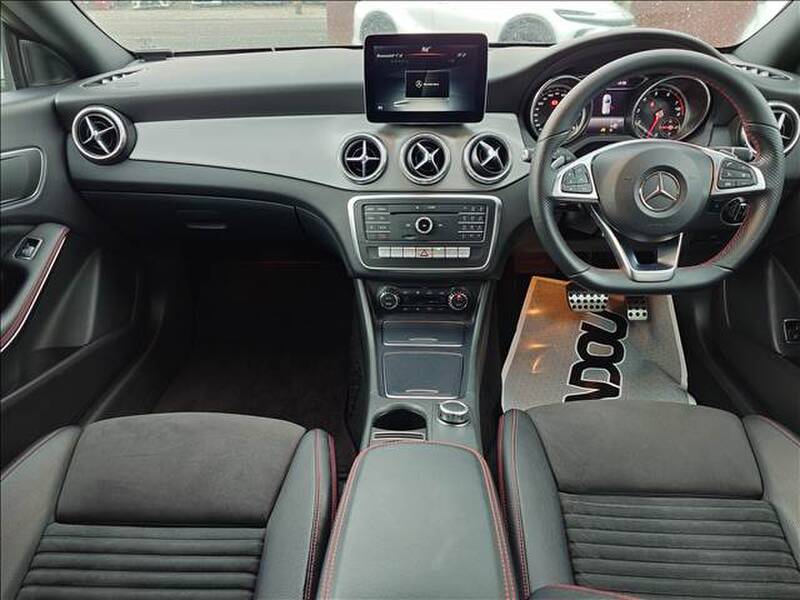MERCEDES BENZ CLA-CLASS Shooting Brake