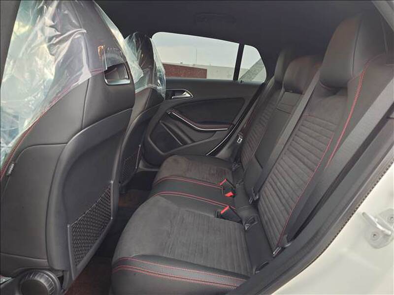 MERCEDES BENZ CLA-CLASS Shooting Brake