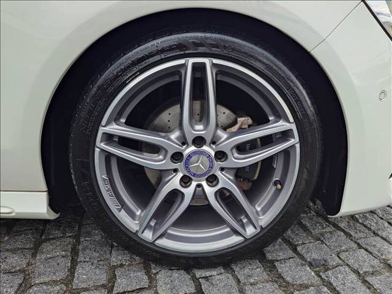 MERCEDES BENZ CLA-CLASS Shooting Brake