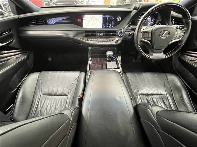 LEXUS LS