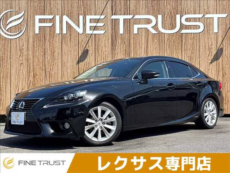 LEXUS IS