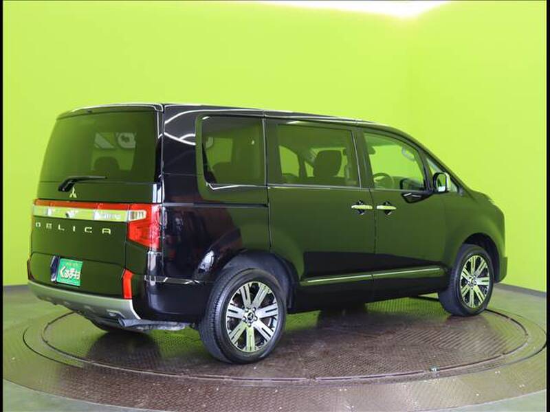 MITSUBISHI DELICA D5