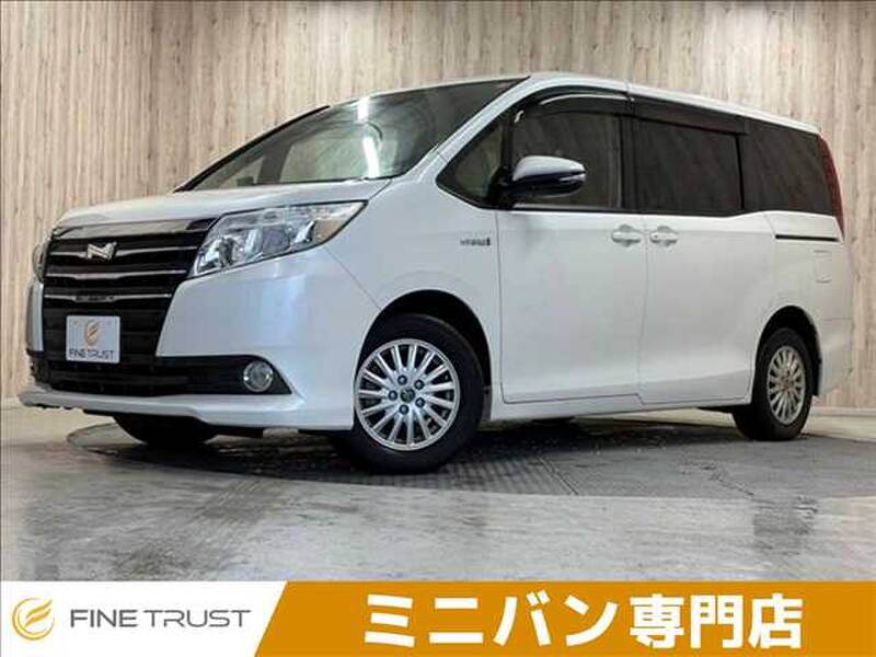 TOYOTA NOAH