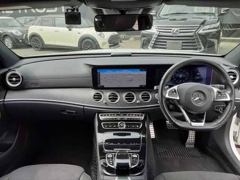 MERCEDES BENZ E-CLASS Sedan