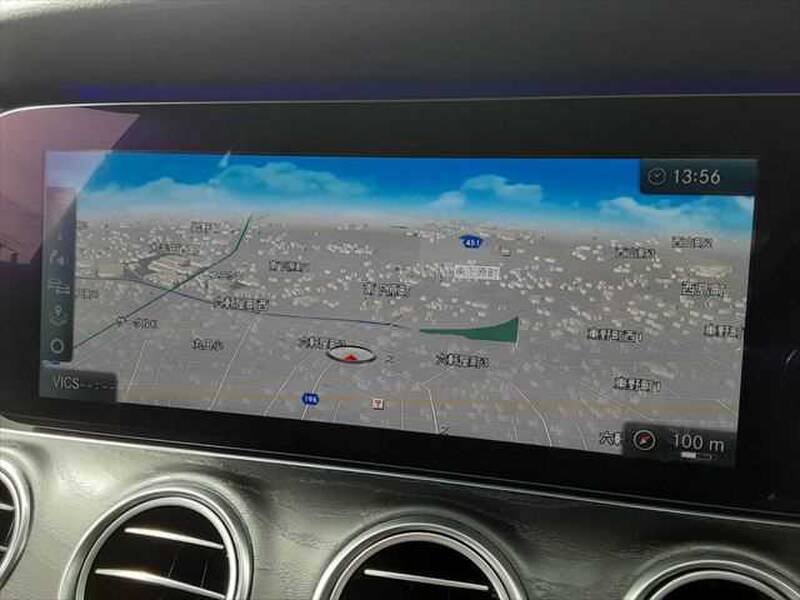 MERCEDES BENZ E-CLASS Sedan