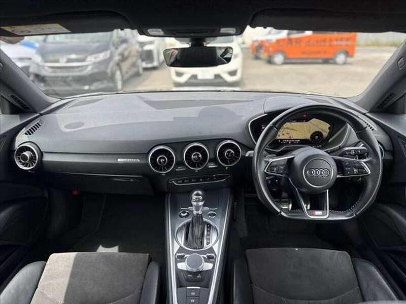 AUDI TT COUPE