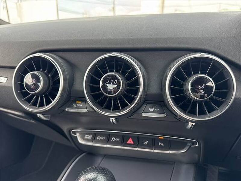 AUDI TT COUPE