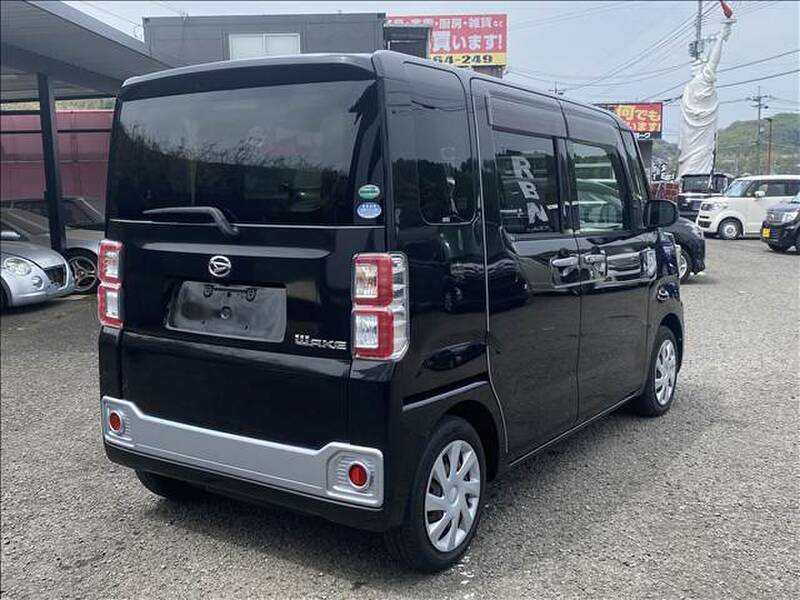 DAIHATSU WAKE