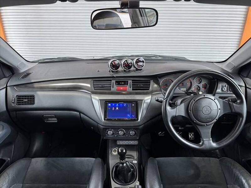 MITSUBISHI LANCER