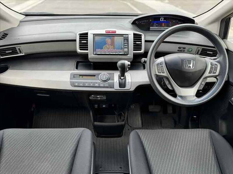 HONDA FREED HYBIRD