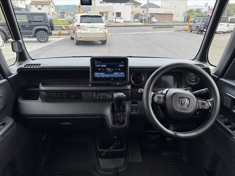 HONDA N-BOX